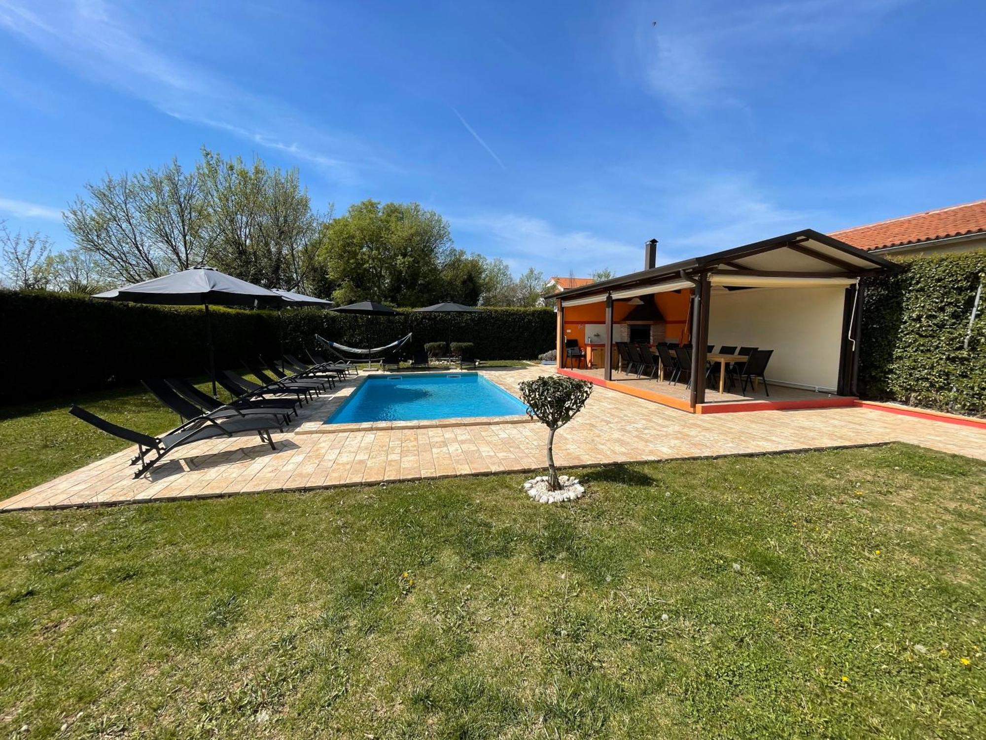 Villa Antonci-18, Pool, 3 Houses, Jacuzzi, Private Territory Antonci  ภายนอก รูปภาพ